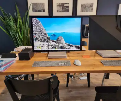Microsoft Surface Studio 1st Gen all-in-one Everything has worked flawlessly from the beginning and...
