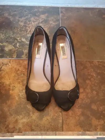 Black shoes. Souliers noirs 37, View more