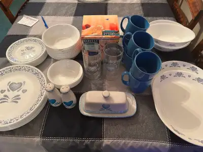Vintage Blue Hearts Corelle dish set. Sold as a set. Excellent condition. 11 dinner plates, 12 small...
