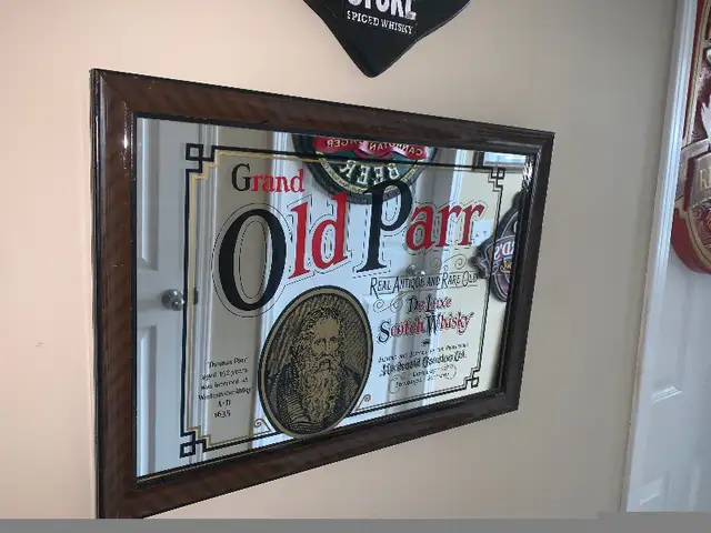 Vintage Grand Old Parr Scotch Whisky mirror excellent condition in Arts & Collectibles in Calgary - Image 7