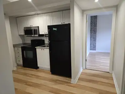 1 bath Beautiful & Bright apartment Hamilton - $1,500/month ASAP