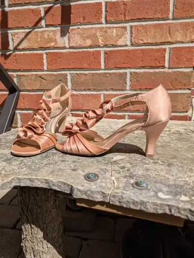 High heel shoes Women size#7 for sale, View more