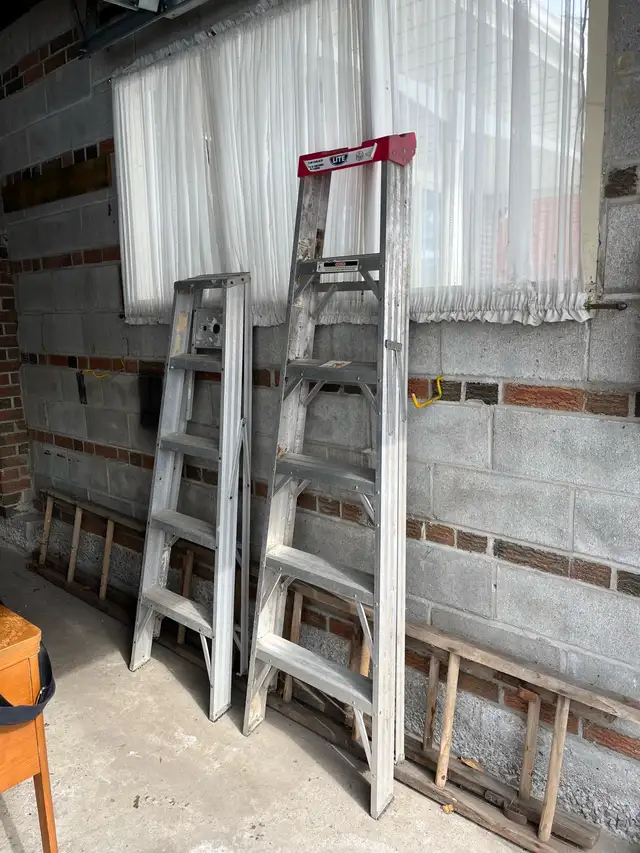 5’ and 6’ Aluminum Ladders in Ladders & Scaffolding in City of Toronto - Image 2