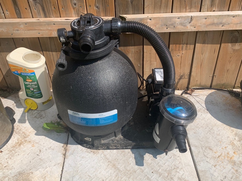 Swimming pool solar panal, sand filter and pump Hot Tubs & Pools