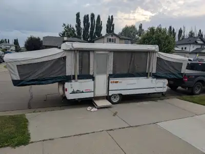 We are selling our 1999 Coleman Mesa Tent trailer as we have purchased a new trailer. This trailer h...