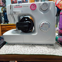 Used sewing machine-Singer Prelude # 8280