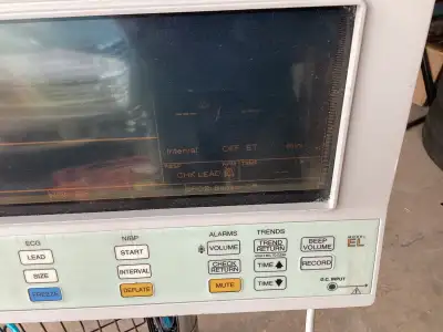 Dataport passport,n Heart, so2, and ekg machine, plus stand. No ekg leads.