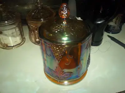 post-carnavals 40$ chaque et je peux poster, View more