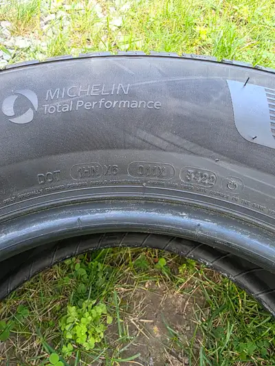 4 Michelin X ice snow tires in great condition 245 70 R17 fit GMC Acadia or similar. $600