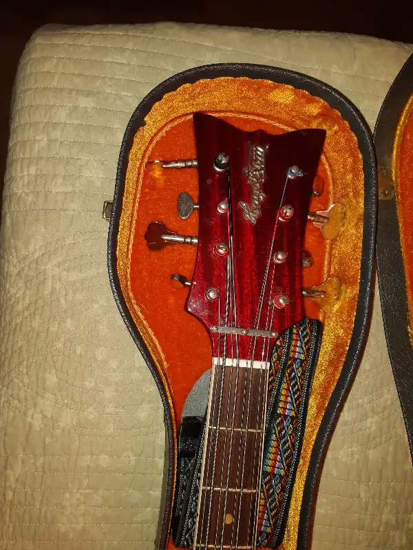 Vintage 1967 Hagstrom H8 8 String Bass in Guitars in Edmonton - Image 3