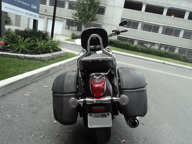 2017 Yamaha V-Star 950 Touring Edition in Touring in Ottawa - Image 11