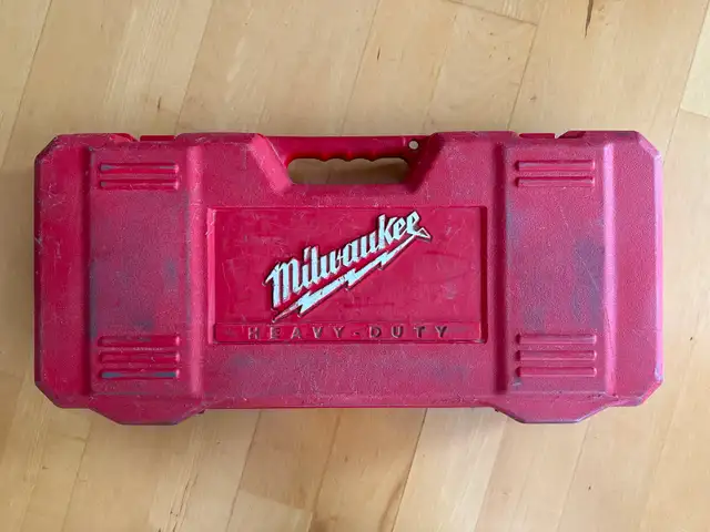 Milwaukee Tool 12 Amp SAWZALL Reciprocating Saw with Case in Power Tools in City of Toronto - Image 2