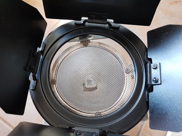 Video Lighting Kit in Cameras & Camcorders in Kingston - Image 4