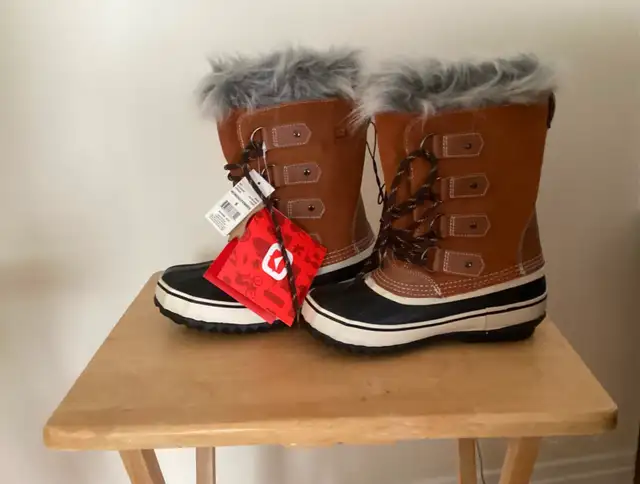 Ladies Winter Boots in Women's - Shoes in Bedford - Image 3