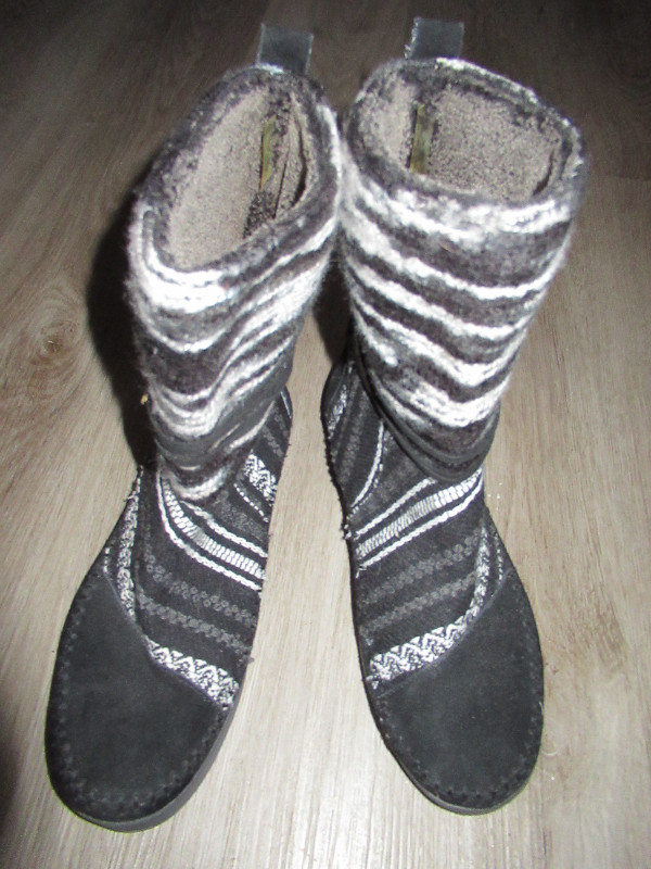 Winter boots dans Femmes - Chaussures  à Ville de Montréal - Image 4