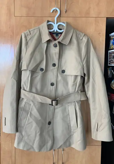 Manteau de printemps ou d’automne pour femme beige LARGE style trench Marque Tommy Hilfiger Il est c...