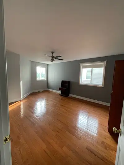 A huge room is available in a 4 bedroom 2400 sqft house (first room in the ad) - The room has a wide...