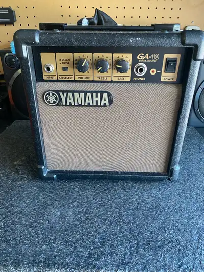 Yamaha GA-10 Guitar Amp, View more