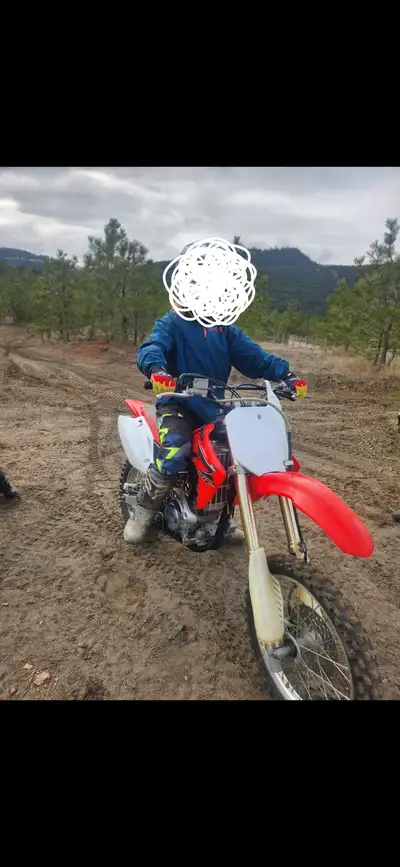 2008 crf 150r Engine rebuilt roughly 20 hrs ago. Son no longer rides. Make a reasonable offer no tra...