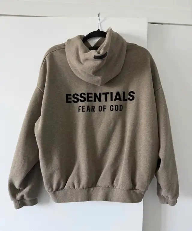 Fear of God Essentials Sweater Size Small  in Men's in Winnipeg - Image 3