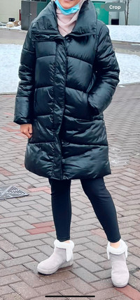 DYNAMITE Women’s Mid-Length City Puffer Coat in Black