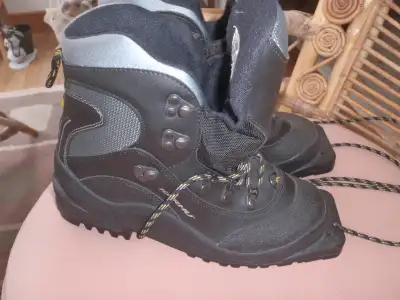 CROSS COUNTRY BOOTS for BACK COUNTRY, View more