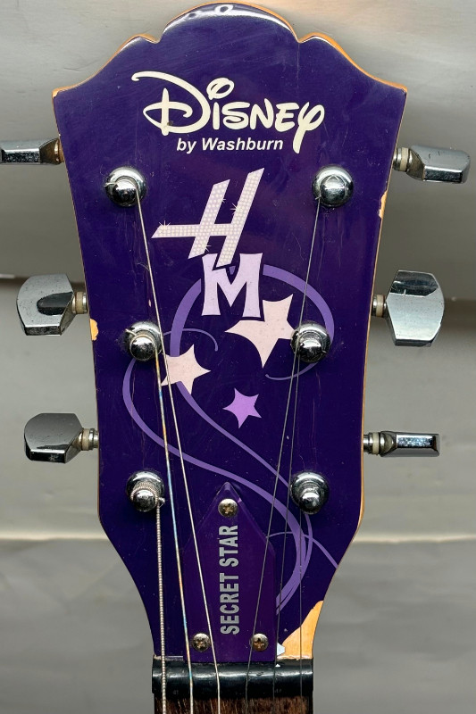 Purple Hannah Montana Disney By Washburn 3/4 Electric Guitar in Guitars in Windsor Region - Image 3