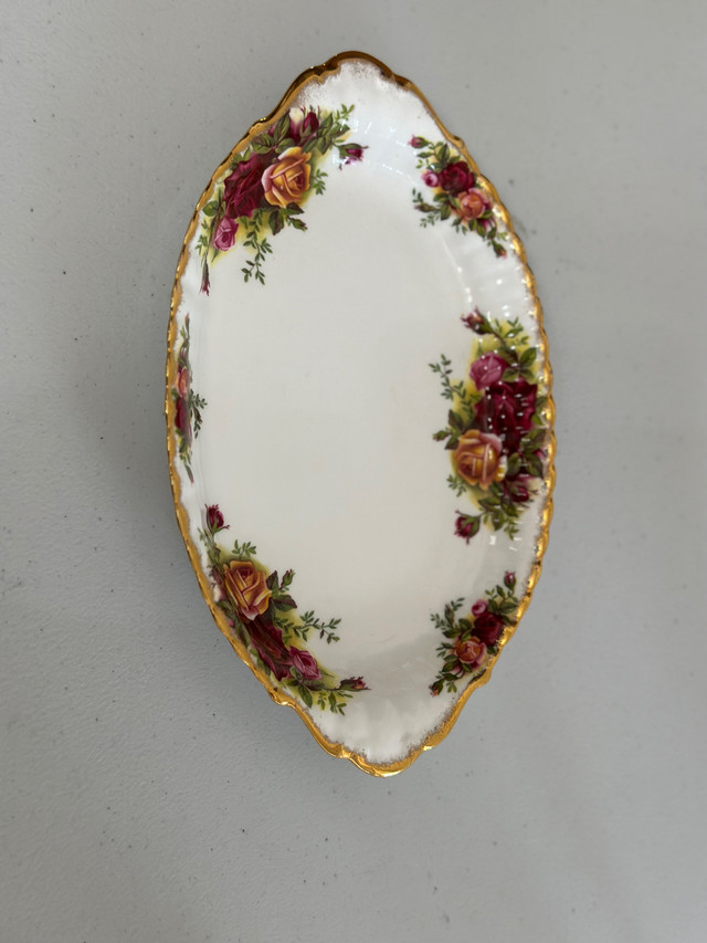 $69 for 3 pieces MADE IN ENGLAND Old Country Roses Royal Albert  in Arts & Collectibles in City of Toronto - Image 3