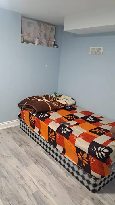 Room available for rent
