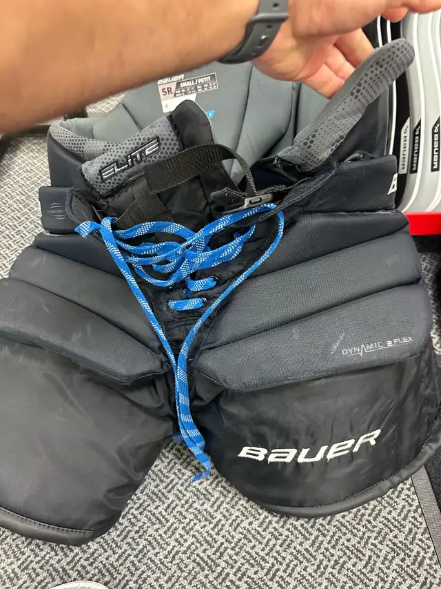 Bauer Elite Sr Small Goalie Pants - Black in Hockey in Markham / York Region - Image 4