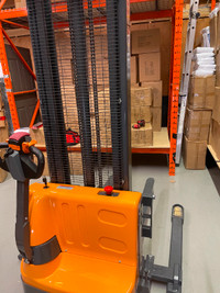 Ekko EB12E Electric Pallet Stacker -