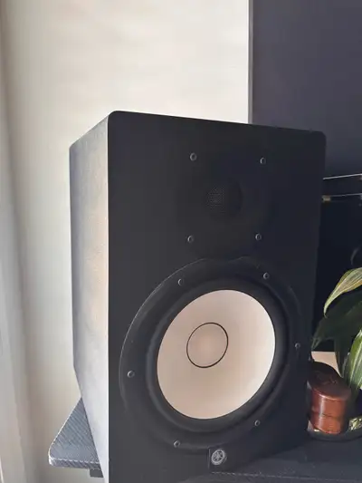 Yamaha HS8 (pair), View more