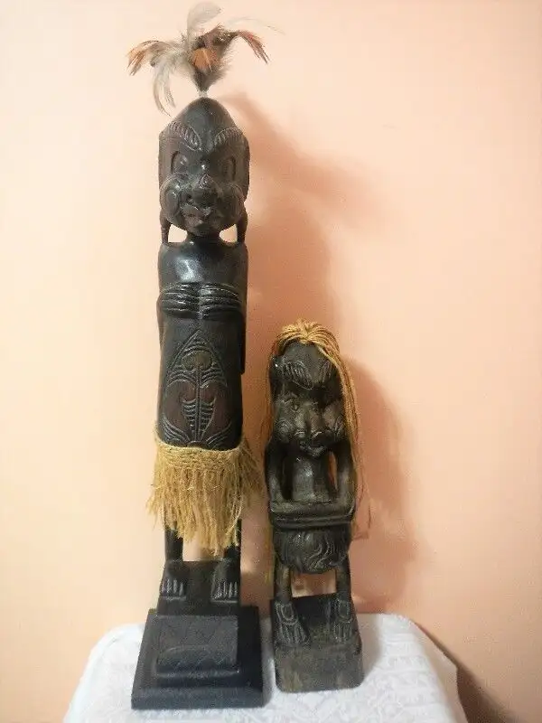 Three Vintage Large African Tribal Hand Carved Wooden Statues in Arts & Collectibles in City of Montréal - Image 11