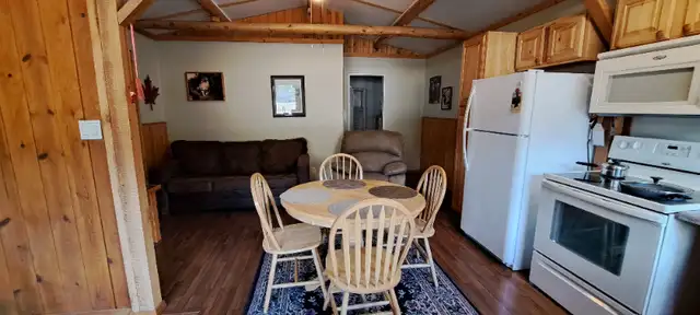 Cabin Rental near Koocanusa Lake East Kootenays in British Columbia in Canada - Image 10