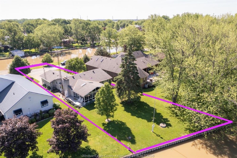 UNIQUE ISLAND HOME, DUAL WATERFRONTS OPEN HOUSE TODAY 6/4 13PM Houses for Sale Windsor