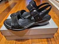 NEW Rockport leather sandals/RockportNouvelles sandales en cuir