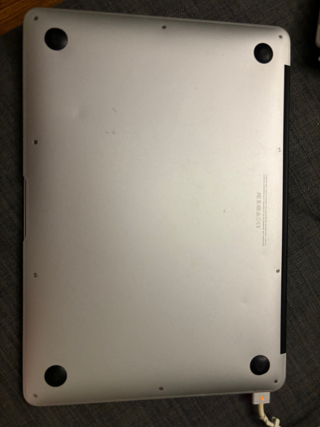 MacBook Air 2015 (13.3-inch) in Laptops in City of Halifax - Image 2