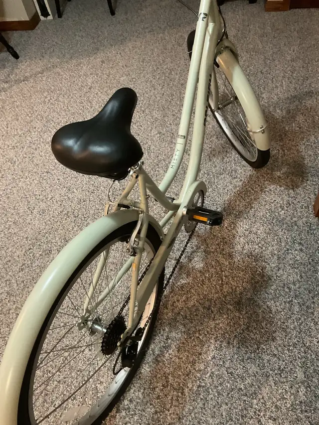 women’s bicycle  in Road in London - Image 2