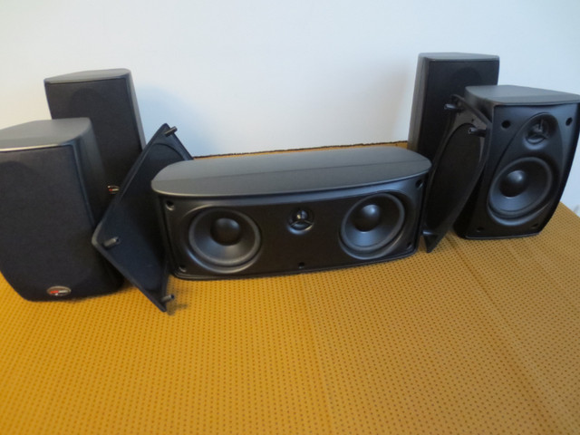Polk Audio Surround Speakers X 5 in Speakers in City of Halifax - Image 2