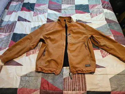 *IF THE AD IS UP IT'S AVAILABLE *I bought this Jacket at Mark's. I should have bought a large. The e...