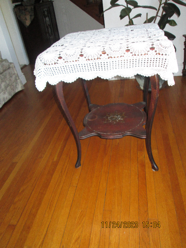 Antique Table, Wood in Other Tables in Kingston - Image 2