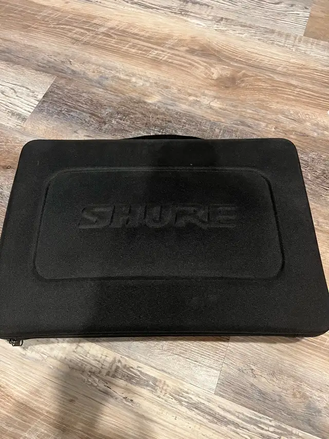 Shure GLXD 1, 4, 4, and 6. Wireless guitar and mic in Pro Audio & Recording Equipment in Dartmouth - Image 5