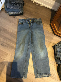 4 Boys' jeans plus 1 jean shorts - size 28