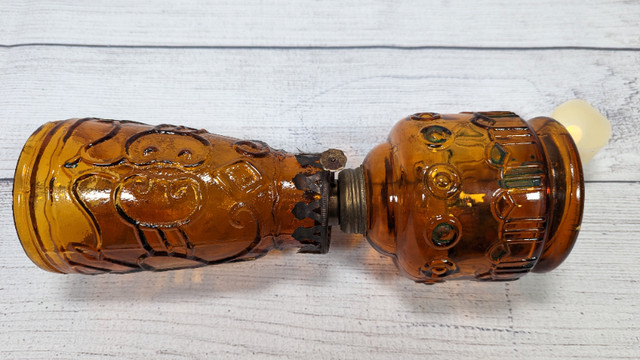 Vintage Miniature 11" Amber Glass Oil Lamp + Tea Candle Light in Arts & Collectibles in Ottawa - Image 3