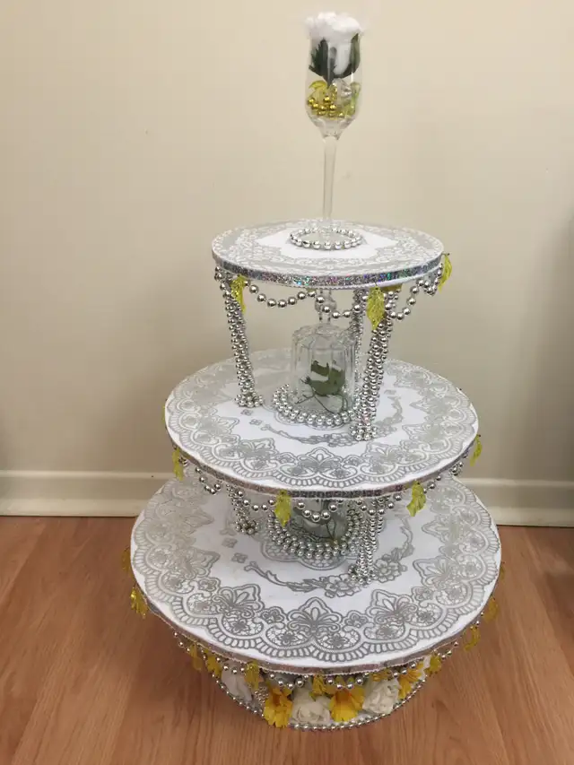 Wedding Vases-Martini Glasses- Card Chest- Marriage Cert Holder in Other in City of Toronto - Image 10