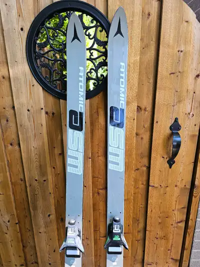 Atomic Skis with LOOK bindings, View more