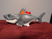 Fisher-Price GKG77 Imaginext Mega Bite Shark  ( Used  )