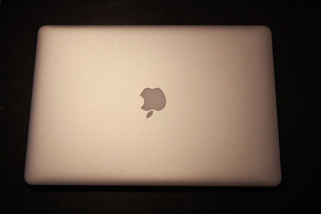MacBook Pro 15" Late 2013 Retina dans Portables  à Longueuil/Rive Sud - Image 2