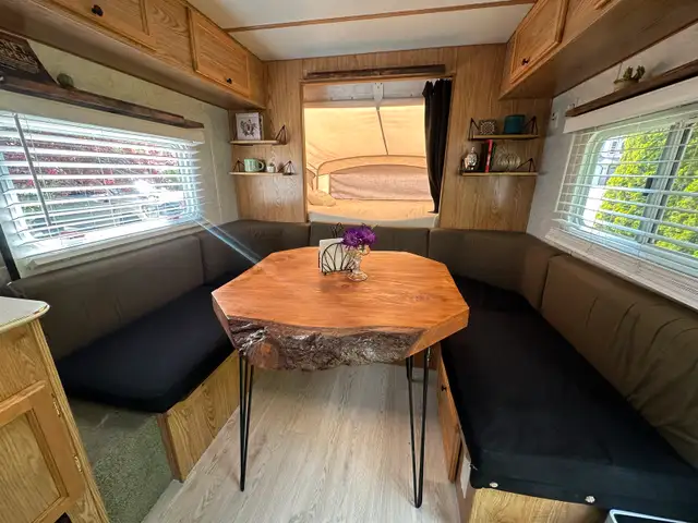 RARE find! 3 POP-OUT beds! Thor Tahoe Lite (sleeps 9)  in RVs & Motorhomes in Delta/Surrey/Langley - Image 4