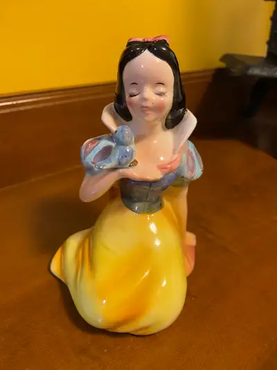 Vintage Snow White with Blue Bird Porcelain Coin Bank Enesco Walt Disney. She is 5” tall, wearing he...
